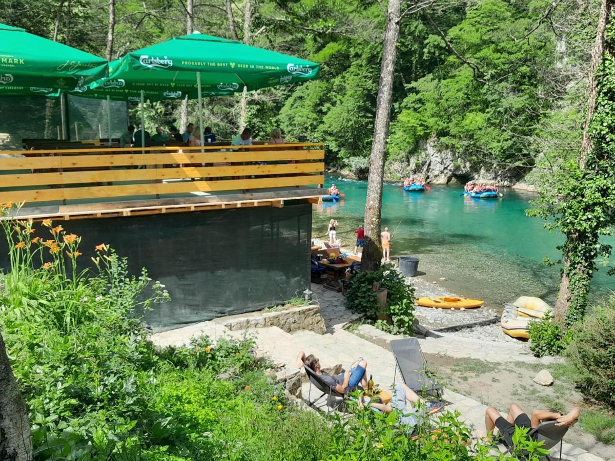 Rafting Camp Encijan Hotel Foca Exterior photo