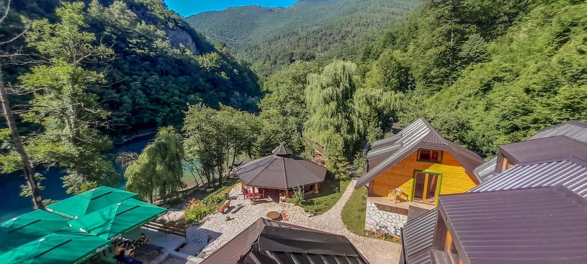 Rafting Camp Encijan Hotel Foca Exterior photo