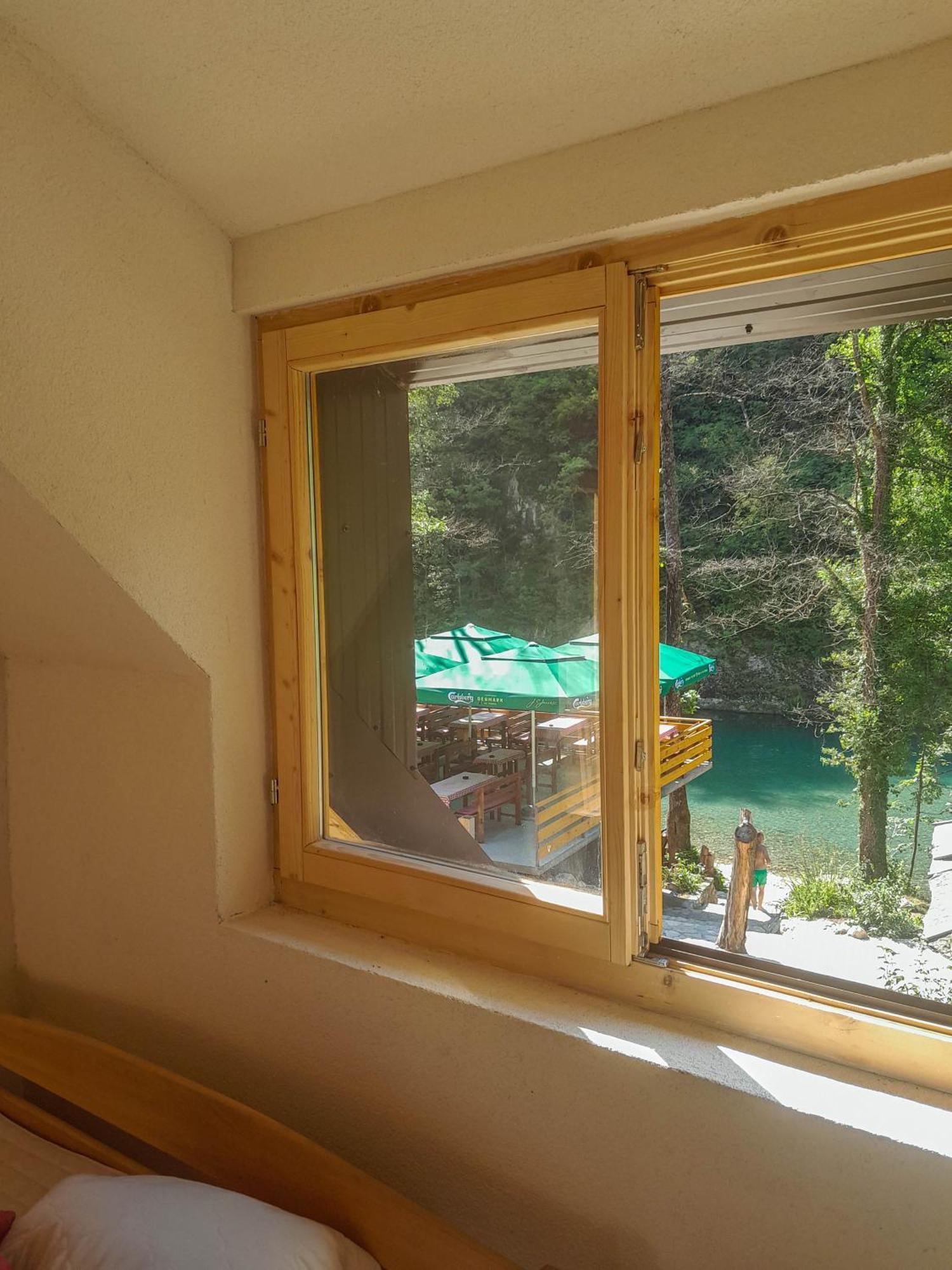 Rafting Camp Encijan Hotel Foca Exterior photo