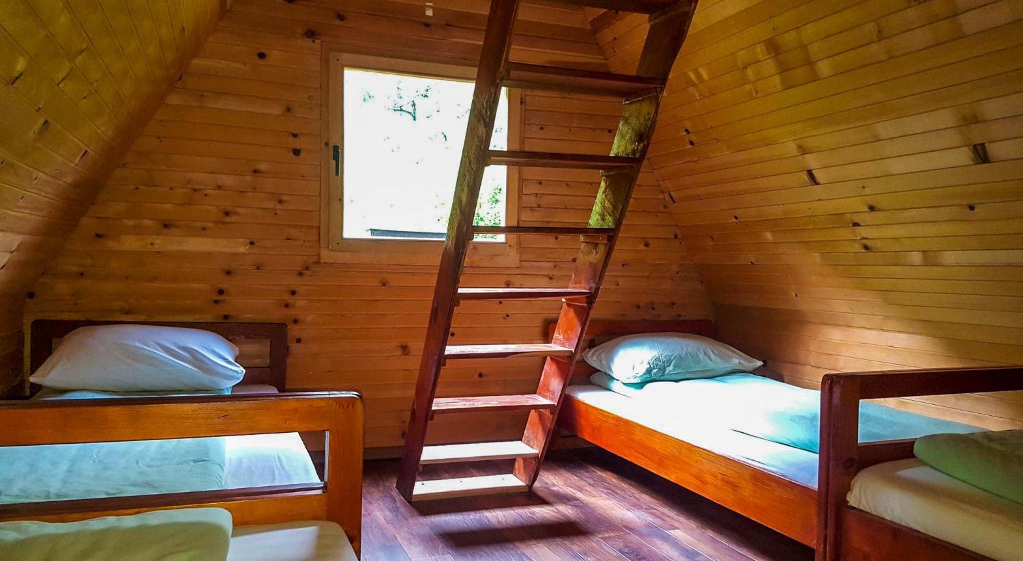 Rafting Camp Encijan Hotel Foca Exterior photo